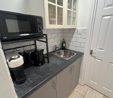 Preston Apartment | Private Studio by Wembley