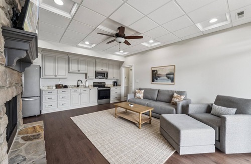 Lake Norman of Catawba House | Private Waterfront Home with Pool, Hot Tub - ideal for up to 16