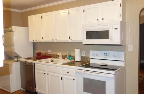 Charlotte Apartment | PROMO 15% WEEKLY/20% MONTHLY DISCOUNTnSleeps up to 6 adults, 5 mins to spectrum