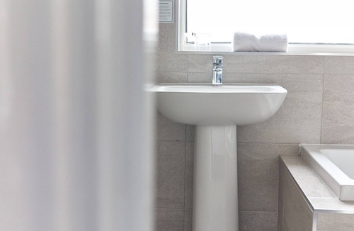 Jesmond Bed & Breakfast | Properties Unique | Dene Rooms Triple 29