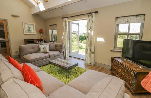 Scawton House | Providence Cottage
