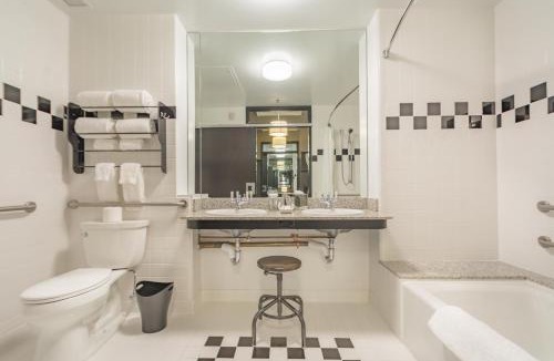 Greensboro Hotel | Proximity Hotel