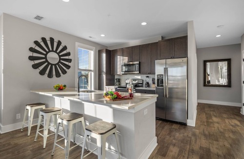 Nashville Cottage | Pulse - Minutes to Broadway - Sleeps 6