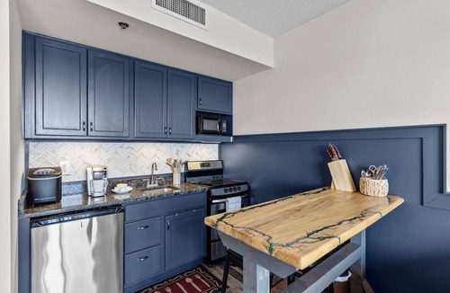 Downtown Wilmington Apartment | Pups and Pints - Water View - We Love Dogs
