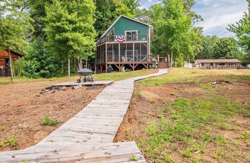 Littleton House | Quaint Cabin, deep water lot, with lots of extras