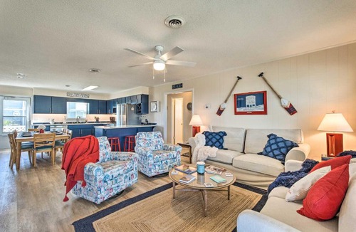 Topsail Beach House | Quaint Sand Dollar Sandbar - Walk to Beach!