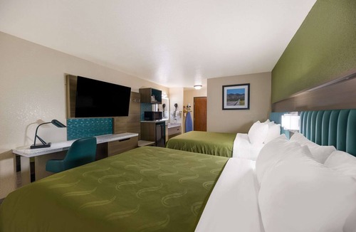 Alpine Hotel | Quality Inn Alpine
