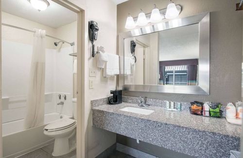 Concord Hotel | Quality Inn Concord Kannapolis