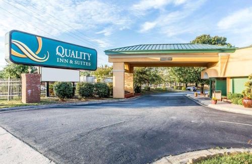 Greensboro Hotel | Quality Inn & Suites Coliseum
