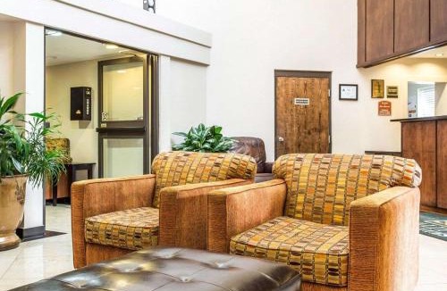Greensboro Hotel | Quality Inn & Suites Coliseum