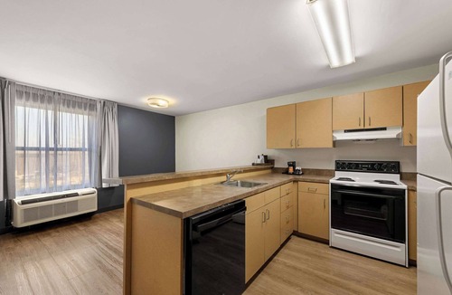 Stallings Hotel | Quality Inn & Suites Matthews - Charlotte