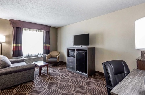 South Salisbury Hotel | Quality Inn & Suites