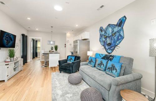 Third Ward House | Queen City's Den Uptown