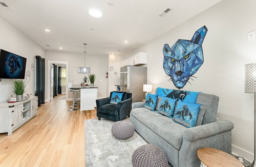 Third Ward House | Queen City Special: 10% Off 3+ nights!