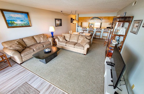 Topsail Beach Condo | Queen's Grant D-113 – Ocean Views & Beach Fun