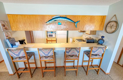 Topsail Beach Condo | Queen's Grant D-113 – Ocean Views & Beach Fun