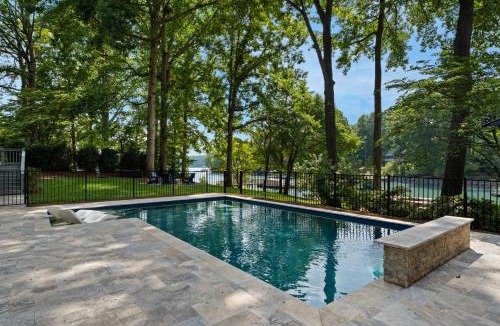Mount Mourne House | Queens Cove