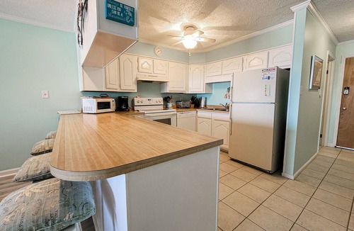Topsail Beach Condo | Queens Grant A-103 – Ocean Views & Cozy Comfort