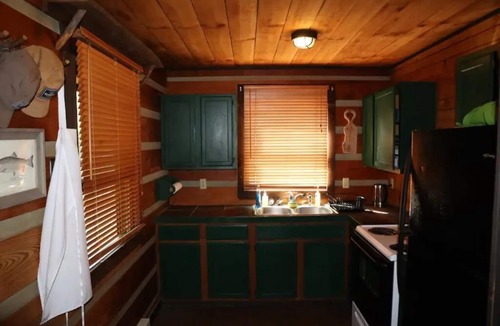 Sylva Cabin | Quiet Cabin: Perfect basecamp for exploring WNC!nn