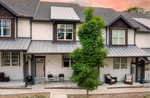 Historic Waverly House | Quiet Chord - Ideal Retreat Minutes from Downtown Nashville