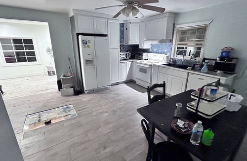 Sealevel House | Quiet Coastal Family House - close beach and boat access