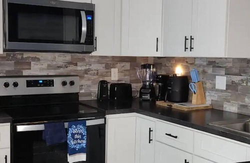 Kannapolis House | Quiet Cozy Suite