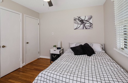 Mount Holly House | Quiet Escape Outside of the City