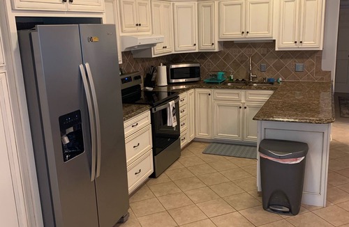 Mount Gilead House | Quiet Lakefront retreat minutes from full service marina and restaurant