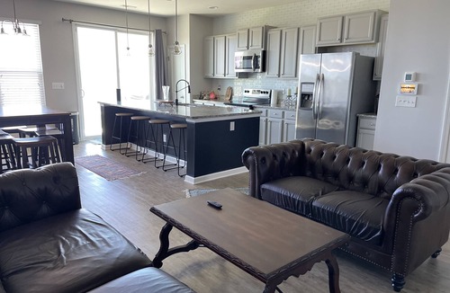 Murraysville House | Quiet neighborhood, close to beaches, downtown, and all Wilmington has to offer!