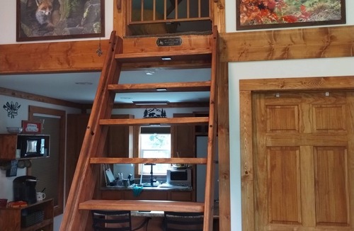 Rutherfordton Cabin | Quiet, Peaceful, Cozy Cabin Near the Tryon International Equestrian Center