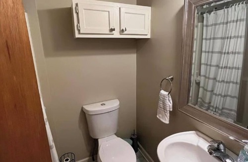 Summerfield Apartment | Quite in law suite