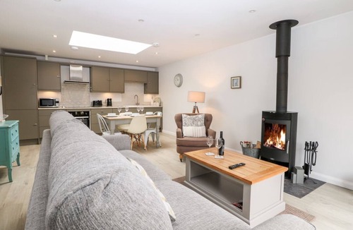 Fareham Cottage | Rabbit's Warren, Titchfield Common