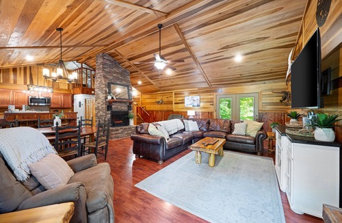 Dover Cabin | Raccoon Retreat 🏠 on the Kentucky Lake 🎣