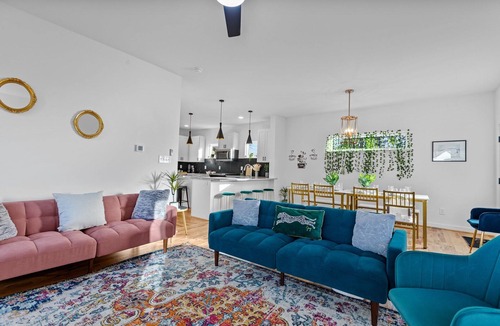 Downtown House | Raleigh's Best Kept Secret! New 4BD/3.5B Sky Deck