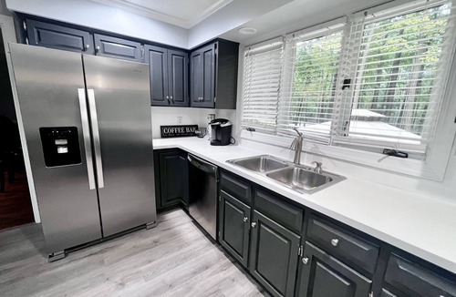 Umstead House | Raleigh Vacation Home- Minutes Away from RDU, Hiking Trails, and Restaurants!