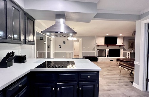 Umstead House | Raleigh Vacation Home- Minutes Away from RDU, Hiking Trails, and Restaurants!