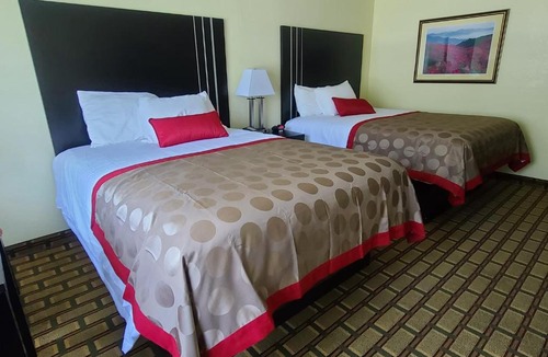 Asheville Hotel | Ramada by Wyndham Asheville Southeast