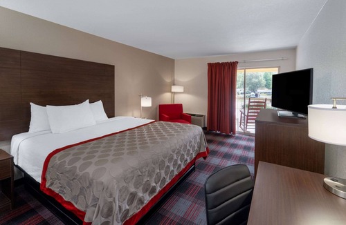 Maggie Valley Hotel | Ramada by Wyndham Maggie Valley