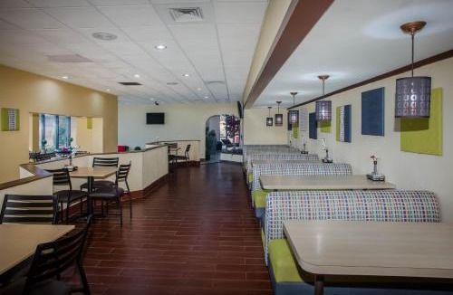 Barium Springs Hotel | Ramada by Wyndham Statesville