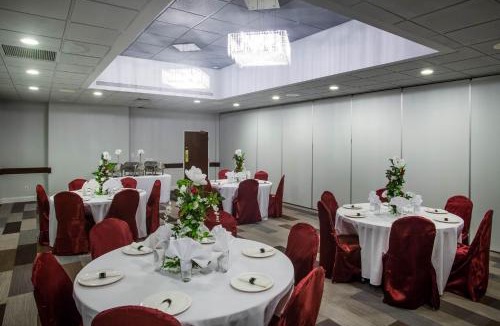Barium Springs Hotel | Ramada by Wyndham Statesville