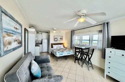 Atlantic Beach Condo | RARE OCEANFRONT CONDO W/PANORAMIC OCEAN & SUNSET VIEW PRIVATE BEACH ACCESS WiFi