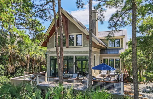 Vanderhorst Plantation Cottage | Rare Opportunity to Stay in HGTV Dream Home!