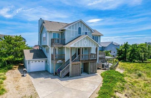 Carolina Dunes House | 🐾 RAYS HIGH - 5 BR Oceanside home w/Private Pool & Dog Friendly
