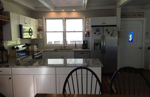 Glade Valley House | Ready, Set, Relax! Sleeps 8+and pet friendly You may never want to leave!