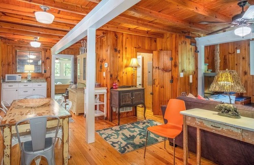 Cedar Mountain House | Reasonover Ride and Rest Near Dupont State Forest
