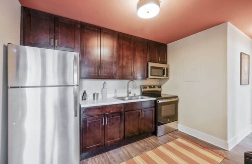 Buena Vista Apartment | Reba McEntire Themed Apartment!