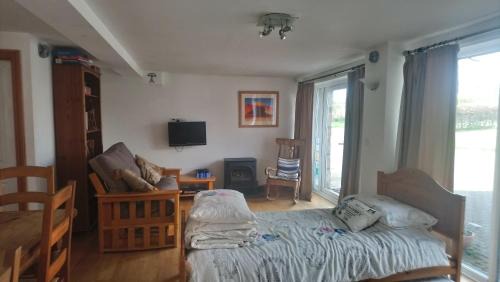 Penrith House | Rebels Hide -Self check in apartment