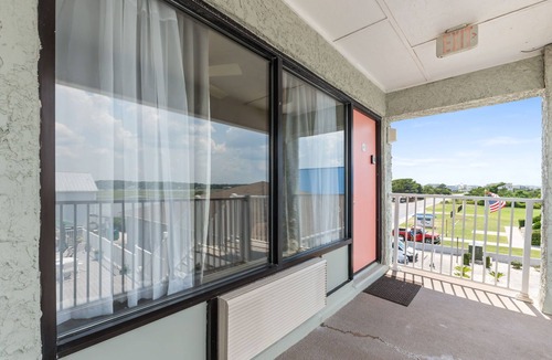 Ocean Isle Beach Condo | Recently Renovated the Queen's View Beach Condo at Causeway Inn!