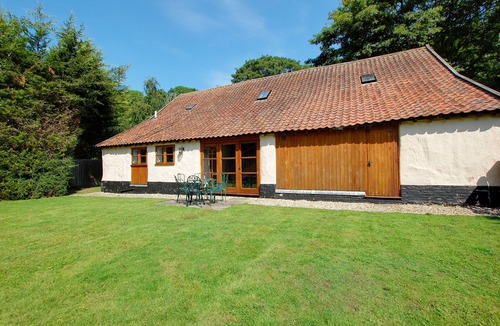 Hethel House | Rectory Barn - Three Bedroom House, Sleeps 6