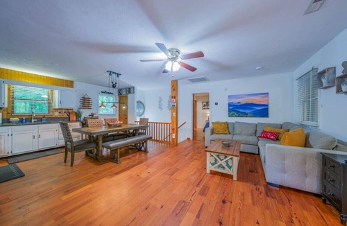 Lake Lure Cabin | Red Bird Retreat on the Broad River